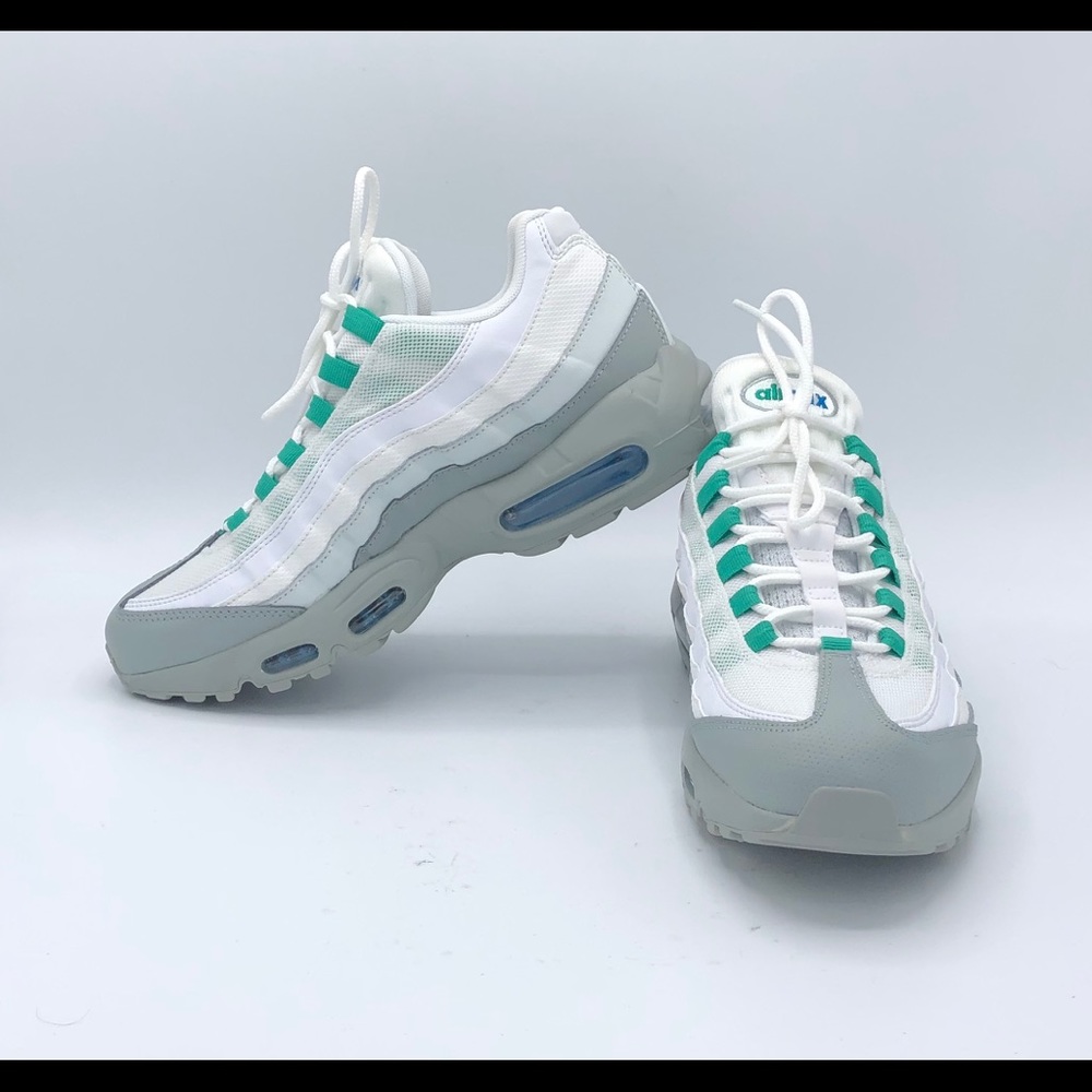 NEW Nike Air Max 95 Essential Men's Shoes - Picture 3 of 7